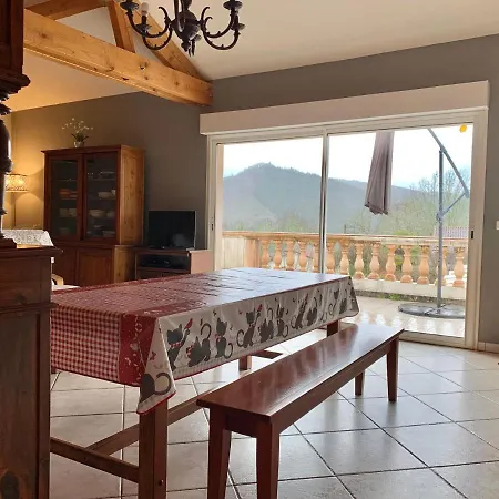 Rez De Piscine, 10 Personnes - Rêve De Papillon Et à L'étage, 5 Personnes - Nid D'étoiles, Il S'agit Bien De Deux Individuels Qui Sont Reliés Par Un Escalier Interne, Permet A Grande Famille De Louer Les Deux Saint-Géry