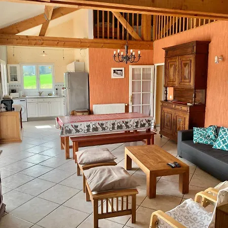 Rez De Piscine, 10 Personnes - Rêve De Papillon Et à L'étage, 5 Personnes - Nid D'étoiles, Il S'agit Bien De Deux Individuels Qui Sont Reliés Par Un Escalier Interne, Permet A Grande Famille De Louer Les Deux Apartamento Saint-Géry