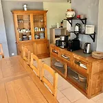 Апартаменты Rez De Piscine, 10 Personnes - Reve De Papillon Et A L'etage, 5 Personnes - Nid D'etoiles, Il S'agit Bien De Deux Individuels Qui Sont Relies Par Un Escalier Interne, Permet A Grande Famille De Louer Les Deux Saint-Gery (Lot)