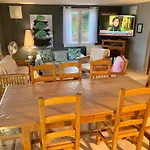 Rez De Piscine, 10 Personnes - Reve De Papillon Et A L'etage, 5 Personnes - Nid D'etoiles, Il S'agit Bien De Deux Individuels Qui Sont Relies Par Un Escalier Interne, Permet A Grande Famille De Louer Les Deux