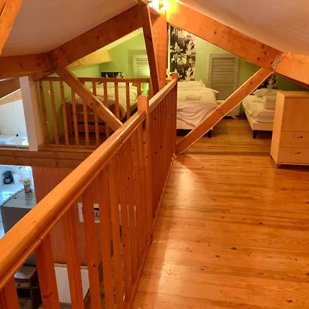 Rez De Piscine, 10 Personnes - Reve De Papillon Et A L'etage, 5 Personnes - Nid D'etoiles, Il S'agit Bien De Deux Individuels Qui Sont Relies Par Un Escalier Interne, Permet A Grande Famille De Louer Les Deux 아파트 Saint-Géry