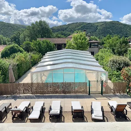 Rez De Piscine, 10 Personnes - Reve De Papillon Et A L'etage, 5 Personnes - Nid D'etoiles, Il S'agit Bien De Deux Individuels Qui Sont Relies Par Un Escalier Interne, Permet A Grande Famille De Louer Les Deux * Saint-Géry