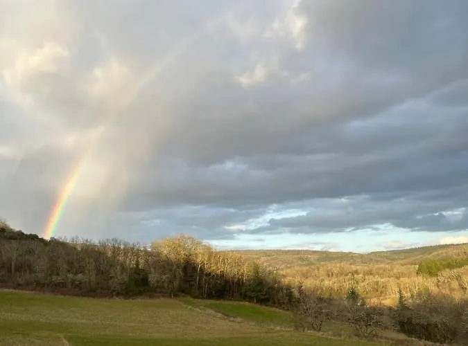 Rez De Piscine, 10 Personnes - Reve De Papillon Et A L'etage, 5 Personnes - Nid D'etoiles, Il S'agit Bien De Deux Individuels Qui Sont Relies Par Un Escalier Interne, Permet A Grande Famille De Louer Les Deux Апартаменты *