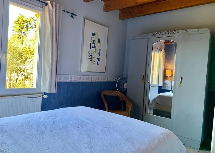 Rez De Piscine, 10 Personnes - Reve De Papillon Et A L'etage, 5 Personnes - Nid D'etoiles, Il S'agit Bien De Deux Individuels Qui Sont Relies Par Un Escalier Interne, Permet A Grande Famille De Louer Les Deux 아파트 Saint-Géry