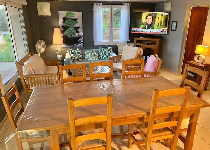 Rez De Piscine, 10 Personnes - Reve De Papillon Et A L'etage, 5 Personnes - Nid D'etoiles, Il S'agit Bien De Deux Individuels Qui Sont Relies Par Un Escalier Interne, Permet A Grande Famille De Louer Les Deux